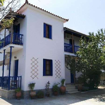 Rastoni Guest House Skopelos ภายนอก รูปภาพ