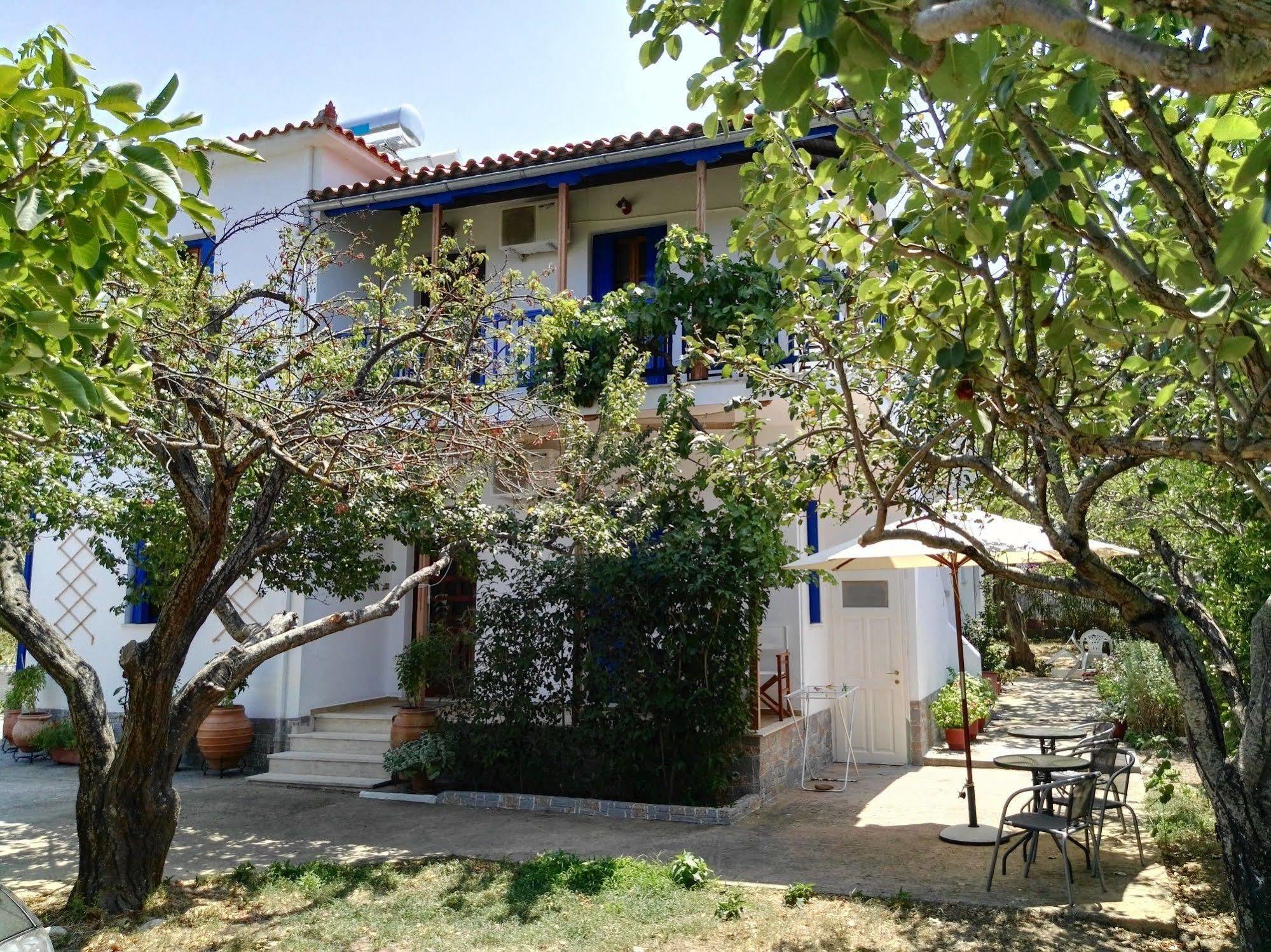 Rastoni Guest House Skopelos ภายนอก รูปภาพ