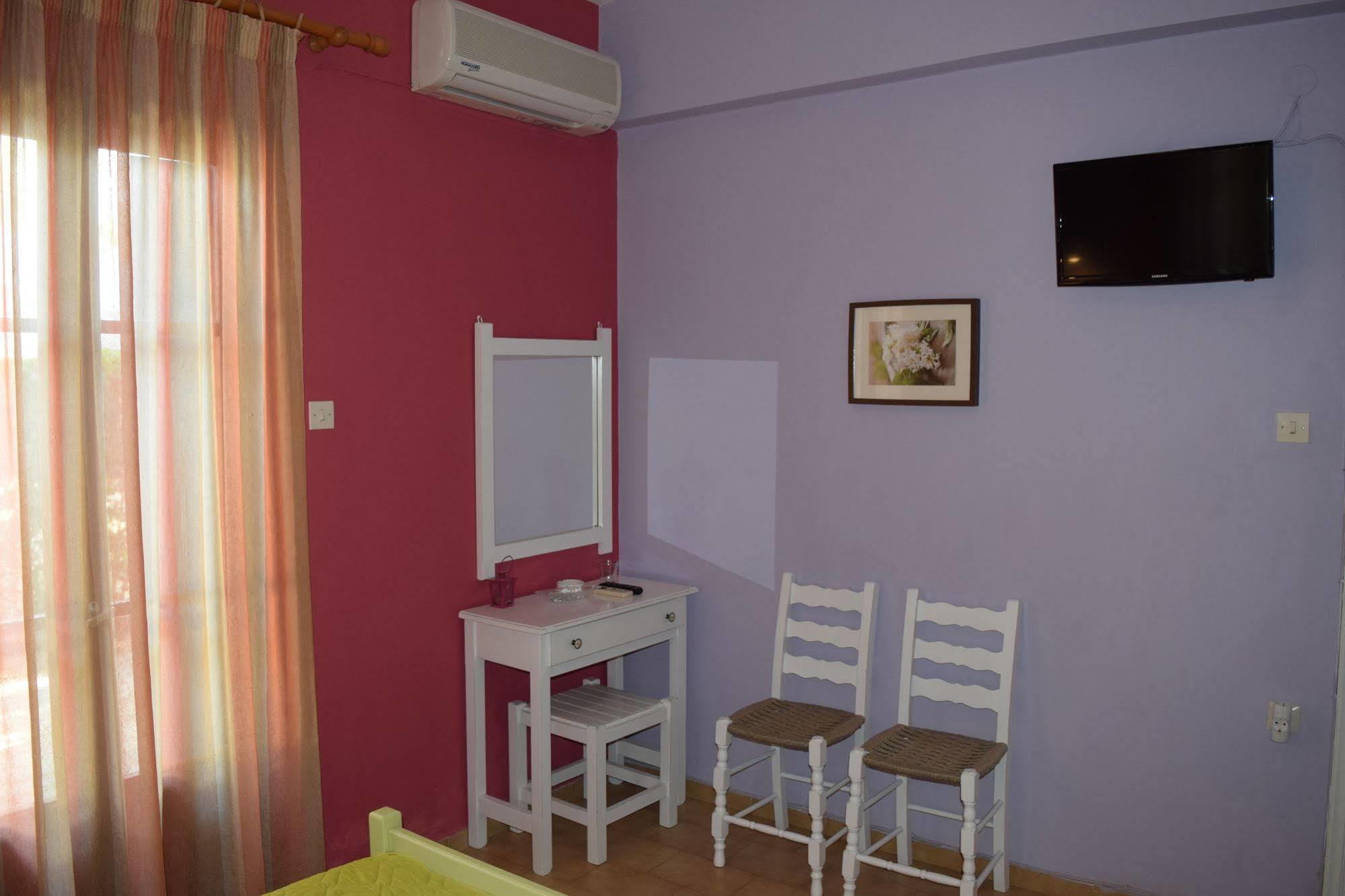 Rastoni Guest House Skopelos ภายนอก รูปภาพ