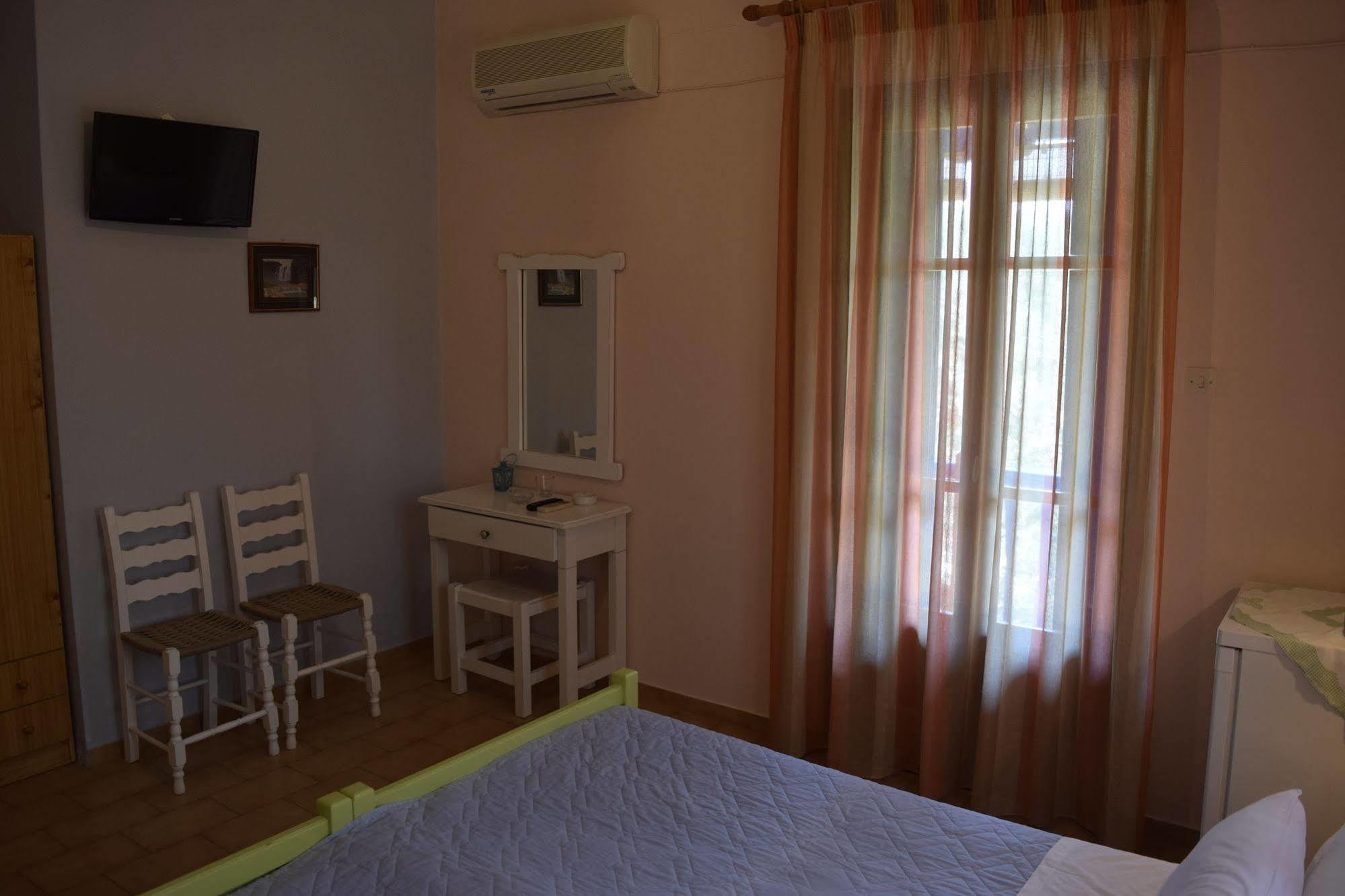 Rastoni Guest House Skopelos ภายนอก รูปภาพ